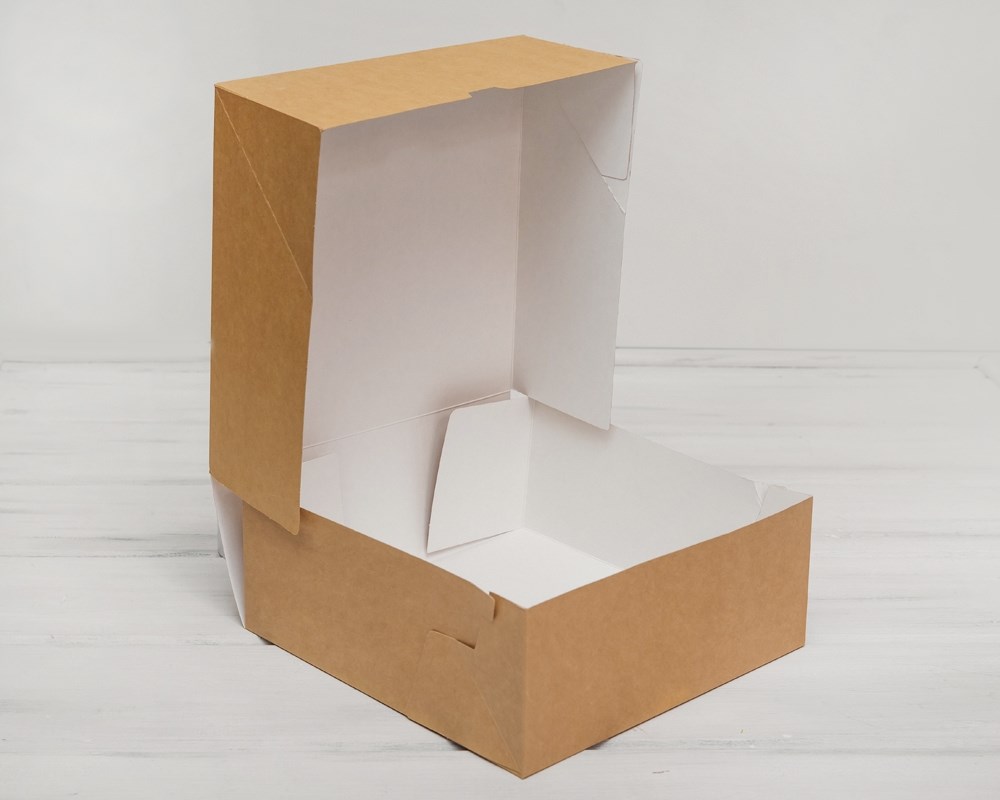 Процесс изготовления подарочной коробки «Торт» своими руками: