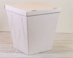 УЦЕНКА Коробка для цветов трапециевидная, низ 27 см, верх 38 см, высота 42 см, с крышкой, белая