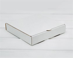 Коробка 16х16х3 см из плотного картона, белая