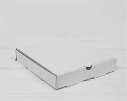 Коробка из плотного картона 25х25х4,5 см, белая