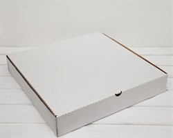 Коробка из плотного картона 46х46х5 см, белая